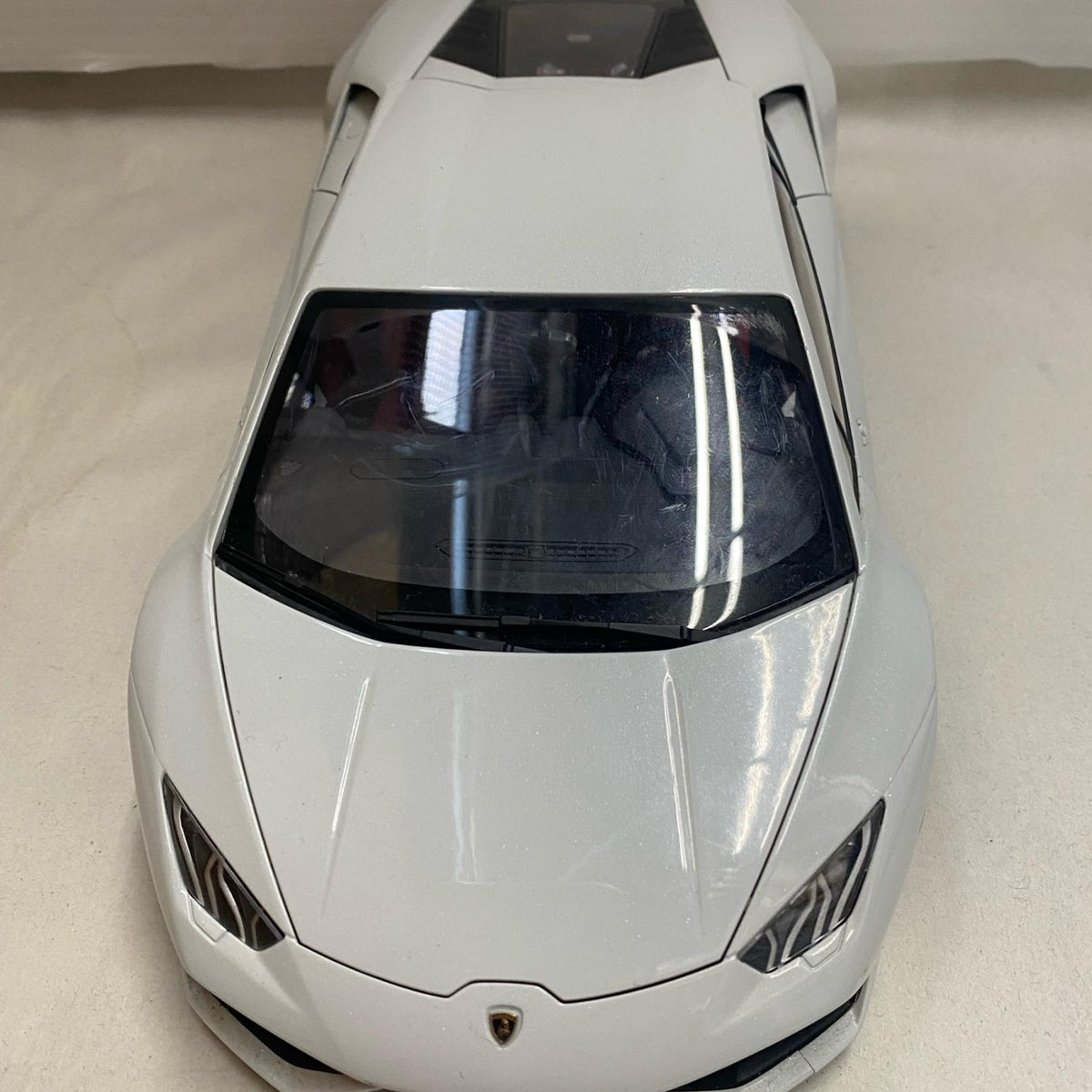 AUTOart Lamborghini Huracan LP610-4 スケールカー