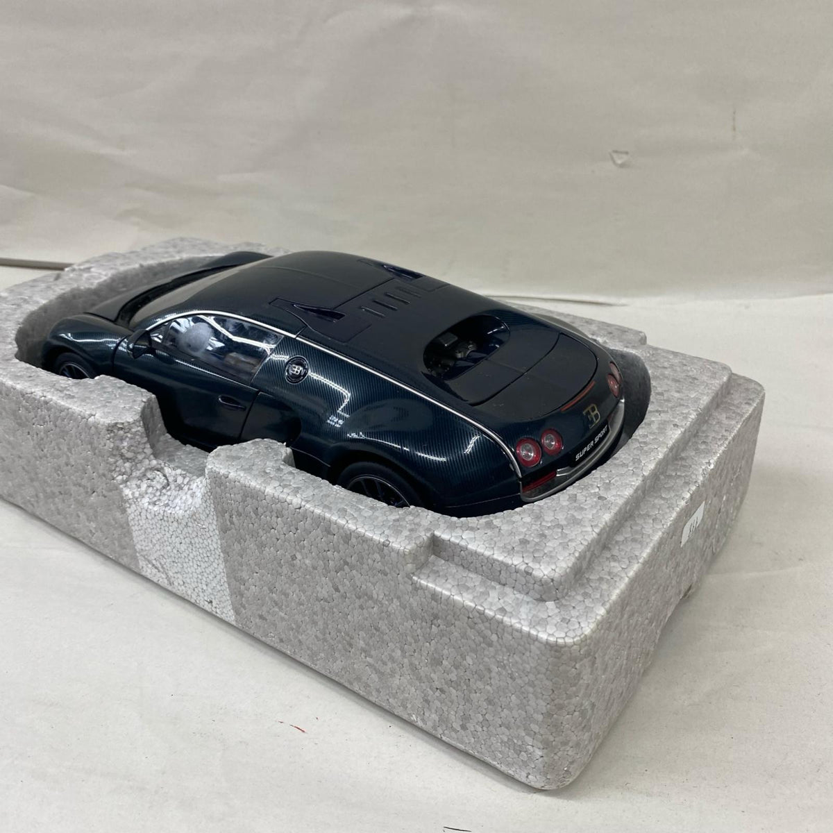 AUTOart BUGATTI 16.4 VEYRON 黒 スケールカー