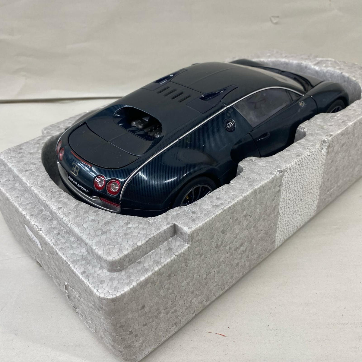 AUTOart BUGATTI 16.4 VEYRON 黒 スケールカー