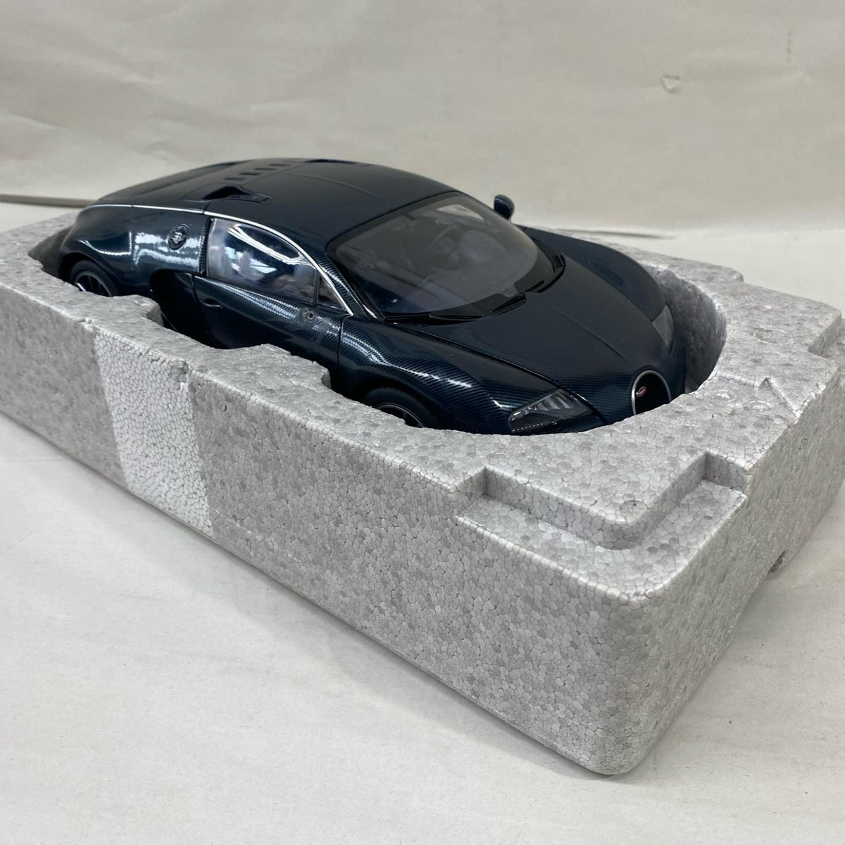 AUTOart BUGATTI 16.4 VEYRON 黒 スケールカー