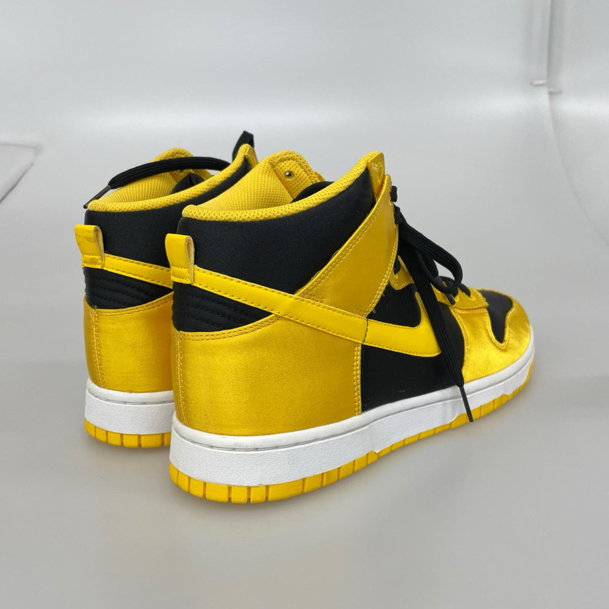 スニーカー WMNS Dunk High Satin Goldenrod FN4216-001 (29) 29cm (US11 UK10 1/2 EU48)
