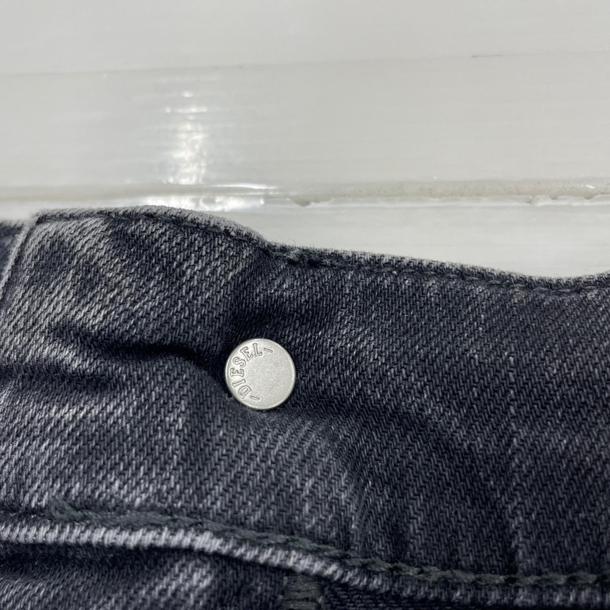 デニムパンツ DIESEL D-STRUKT-R スキニーデニムパンツ 黒 (W28) 28 グレー