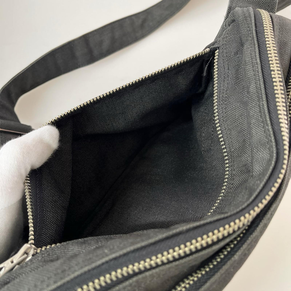 ショルダーバッグ 592-07627 SMOKY ブラック グレー