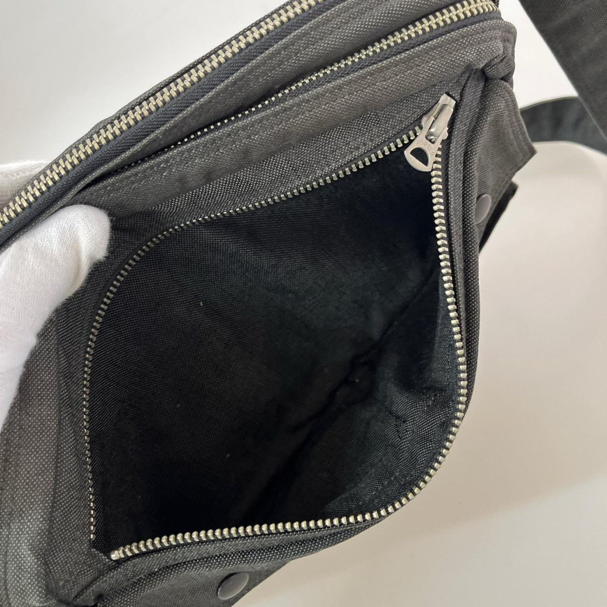 ショルダーバッグ 592-07627 SMOKY ブラック グレー