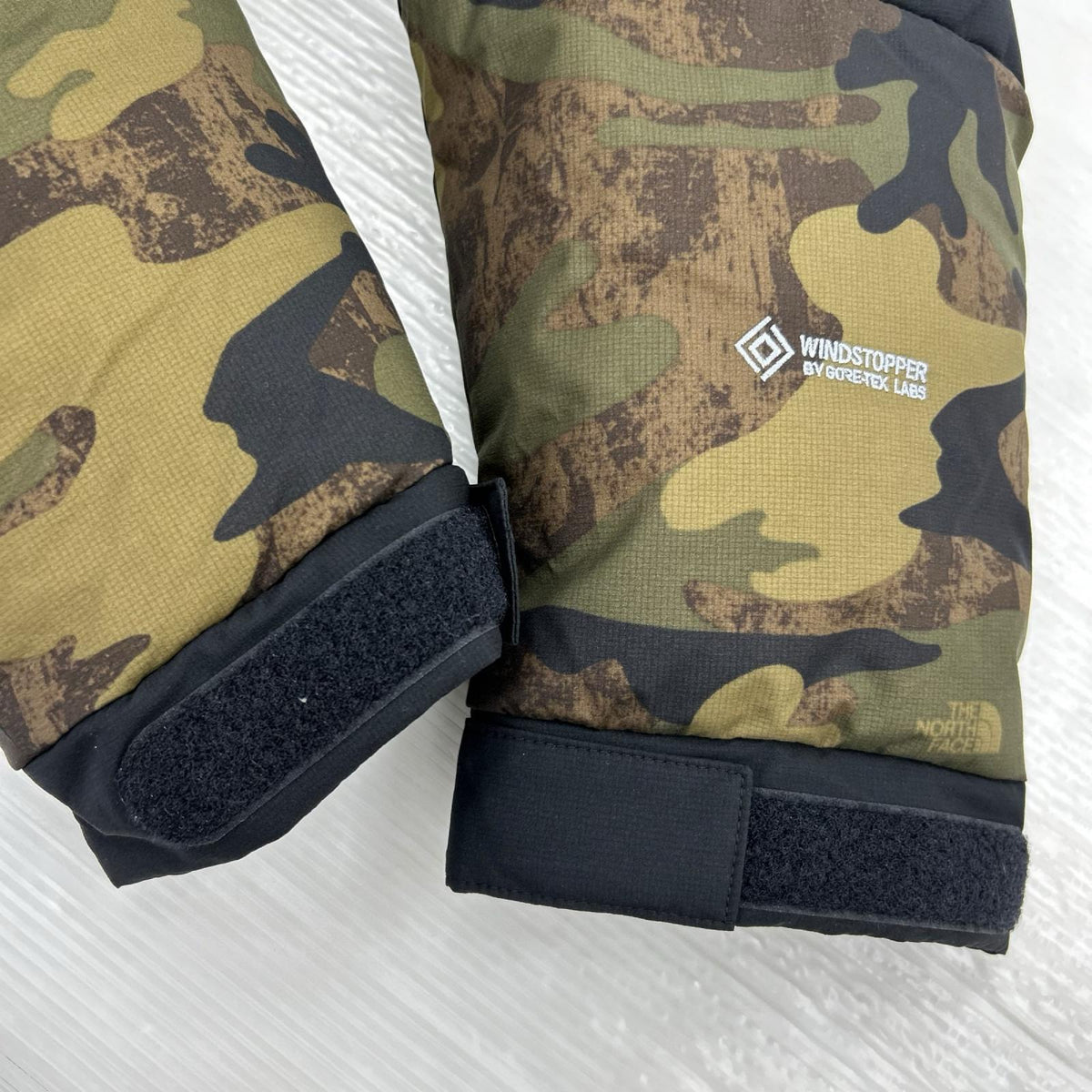 ダウンジャケット THE NORTH FACE Batro Light Jacket ND92341 カモ (L) L