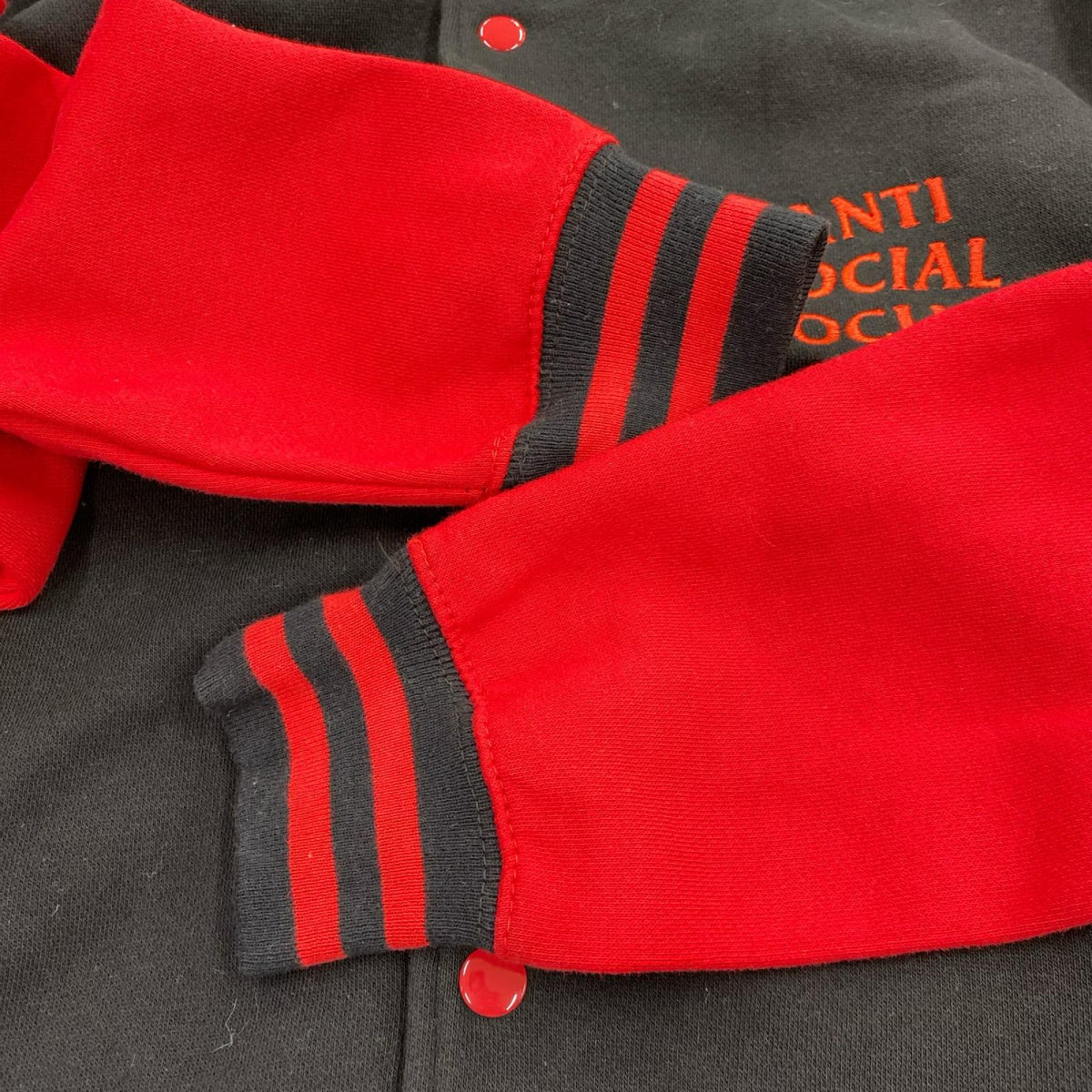 ブルゾン スタジャン BLK/RED M M