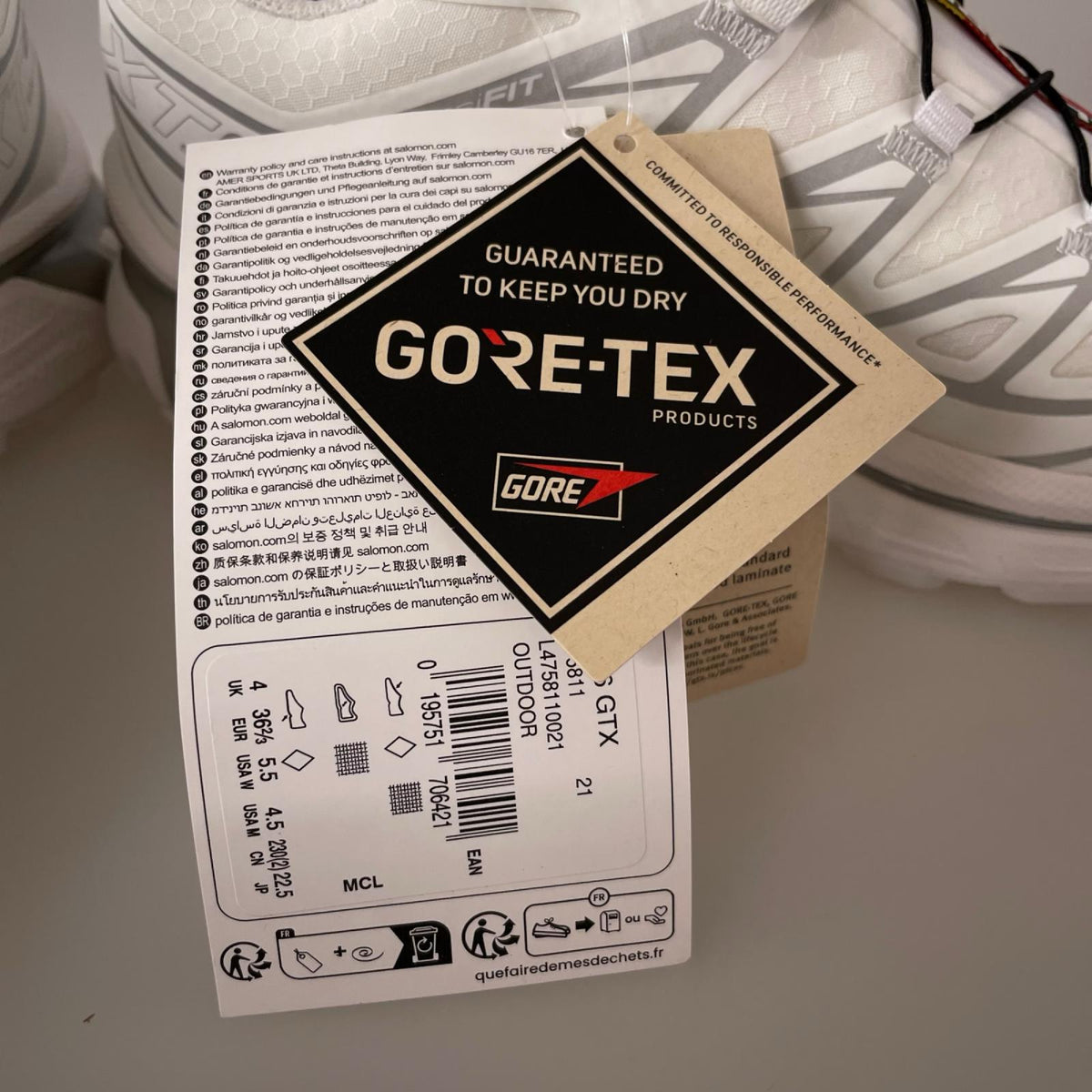 スニーカー XT-6 GORE-TEX 22.5cm 白 ホワイト