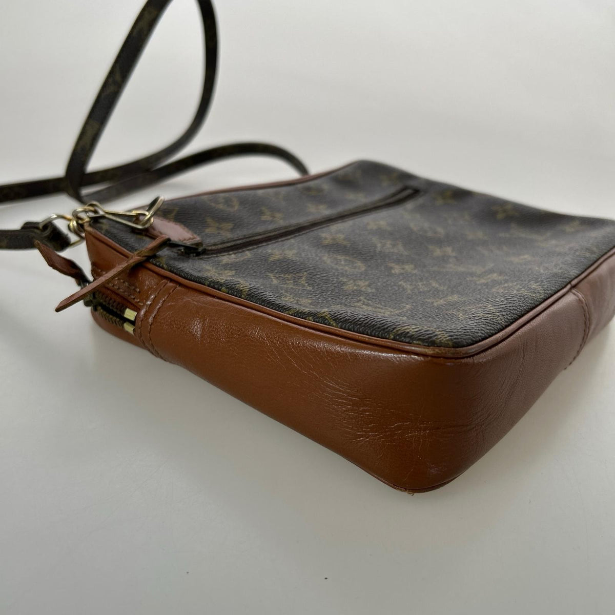 LV モノグラム サックスポ 832
