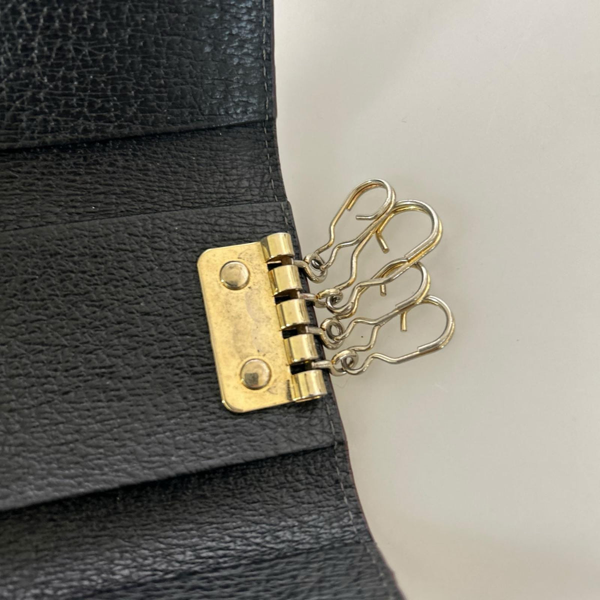 その他アクセサリー オーブ レザーキーチェーン 黒 ブラック