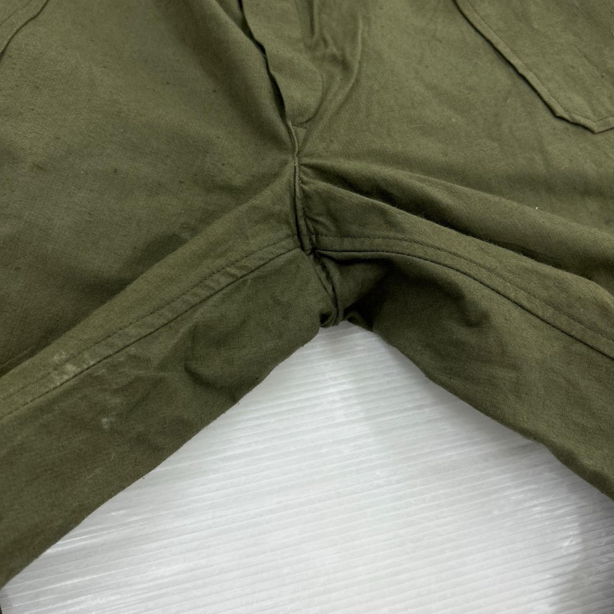 パンツ 赤紫インクタグ ブルガリア軍 ミリタリーパンツ GRN カーキ
