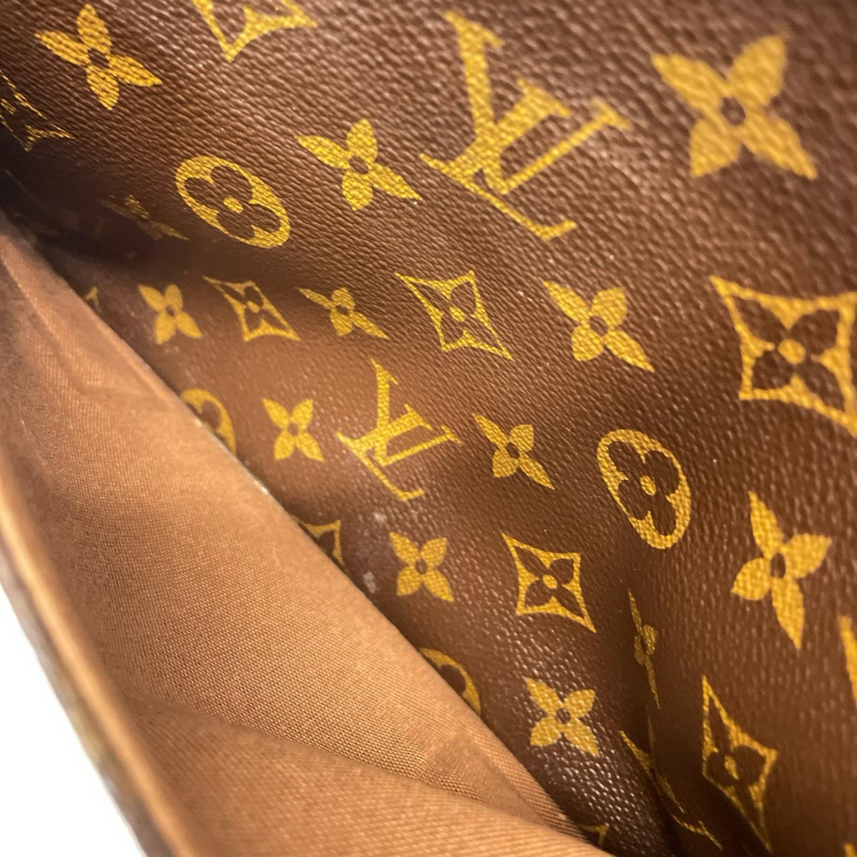 LOUIS VUITTON モノグラム メッセンジャーPM ボスフォール