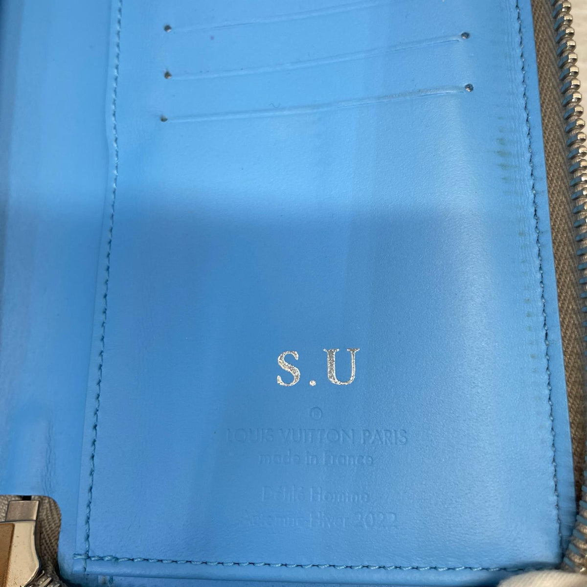 LOUIS VUITTON トリヨン・クライミング ジッピーウォレット ヴェルティカル M81573
