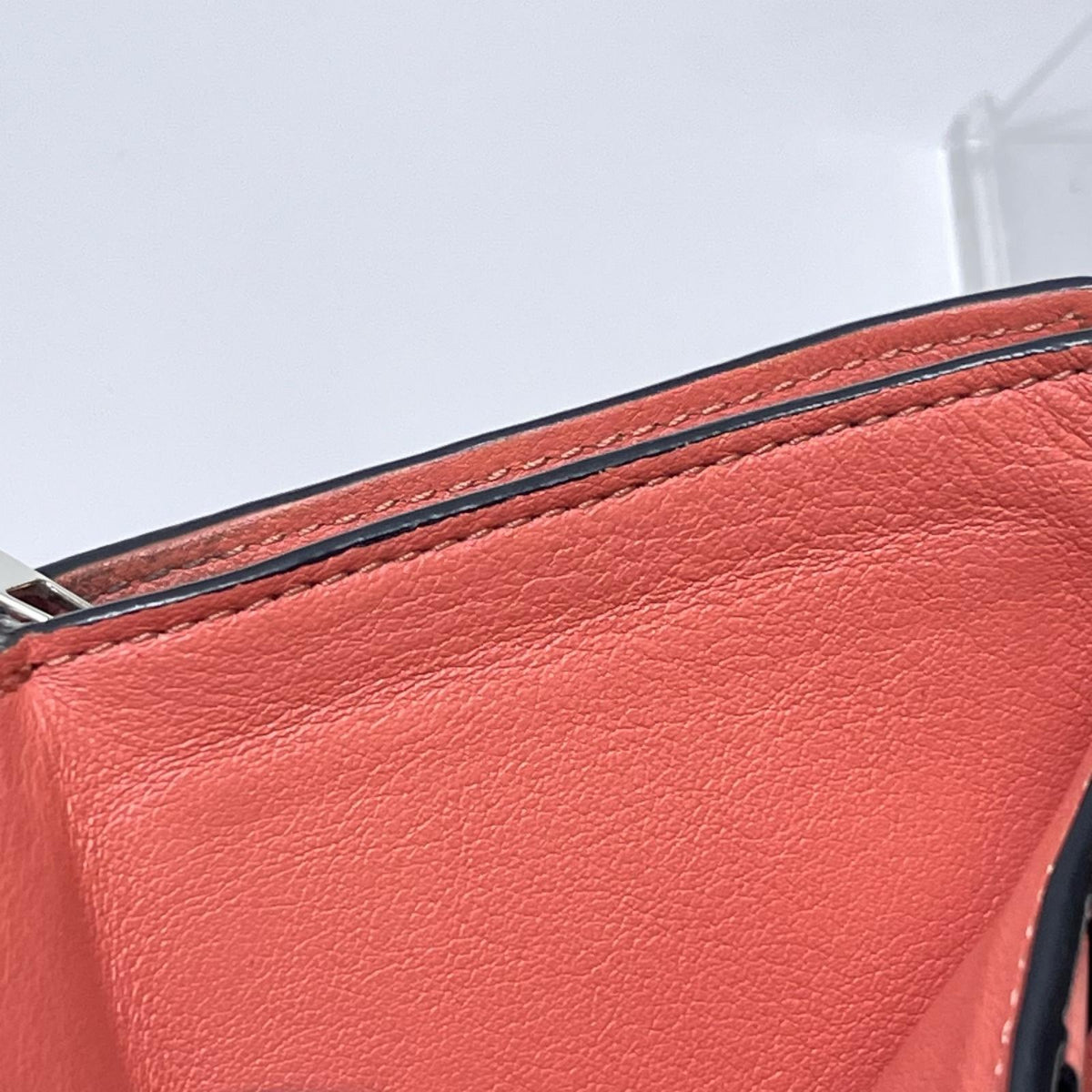 LOEWE/102143/コンパクトジップ/ベージュ