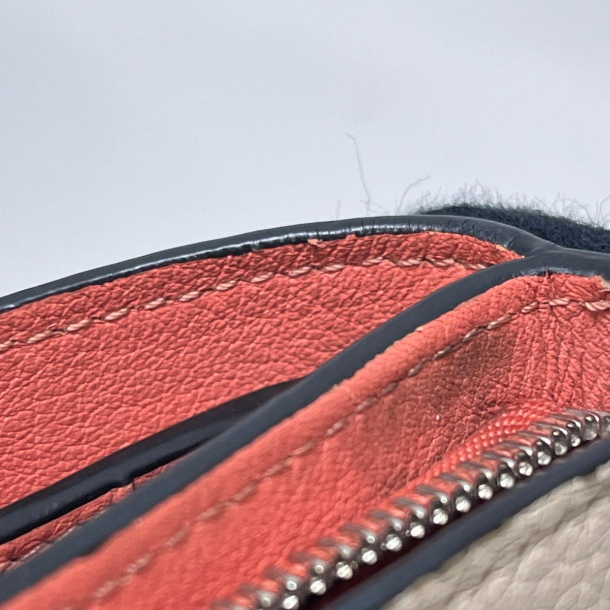 LOEWE/102143/コンパクトジップ/ベージュ
