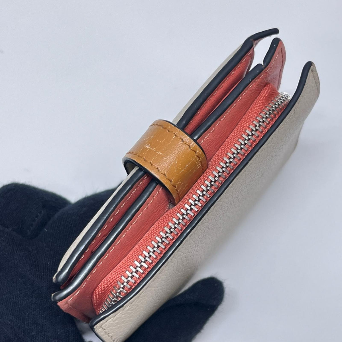 LOEWE/102143/コンパクトジップ/ベージュ