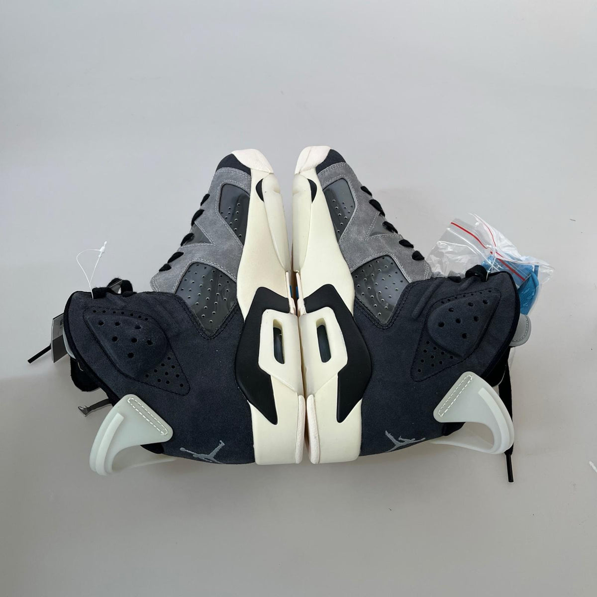 スニーカー AIR JORDAN 6 RETRO Smoke Grey 26.0cm 26cm (US8 UK7 1/2 EU42) グレー