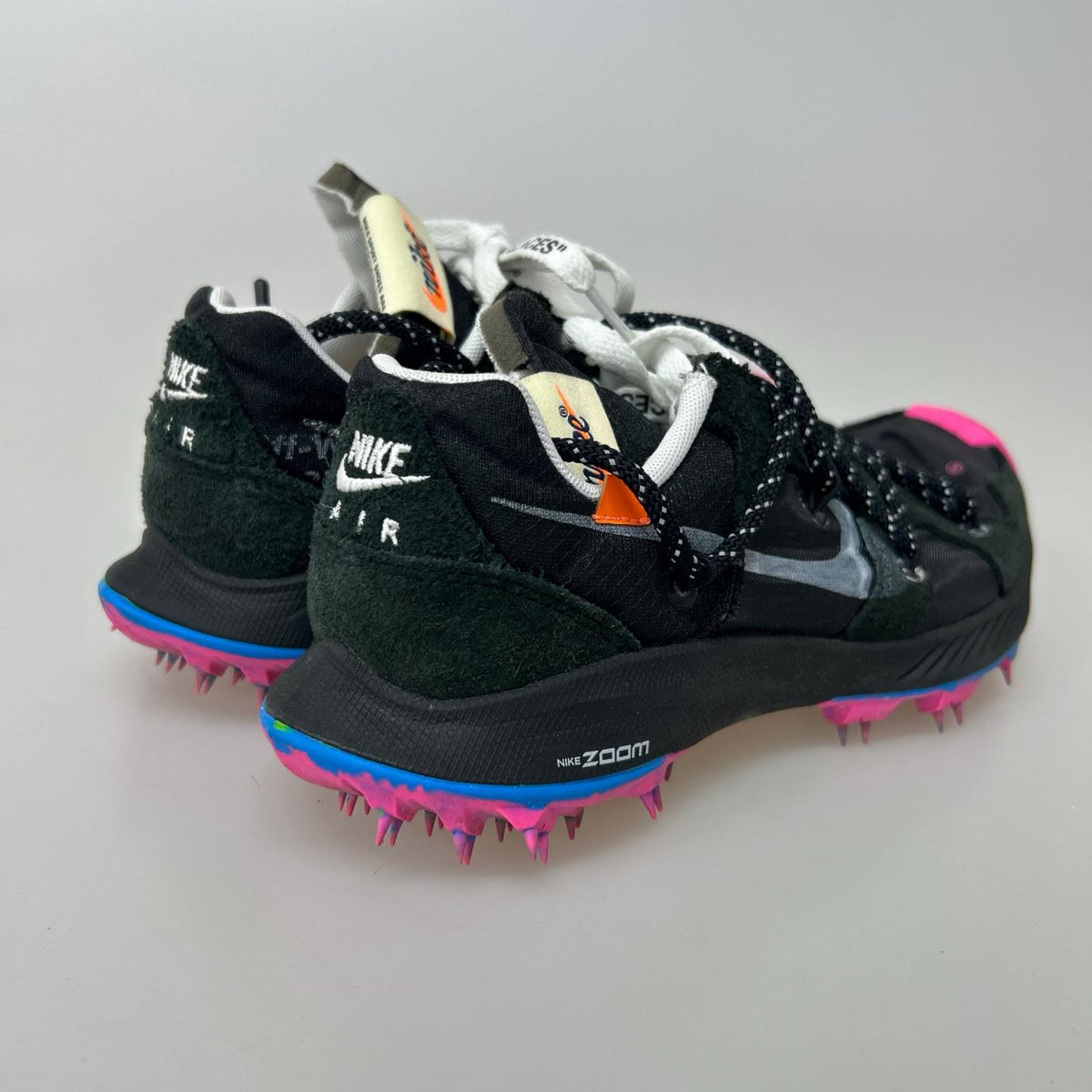 スニーカー OFF-WHITE ZOOM TERRA KIGER (22.5) ブラック