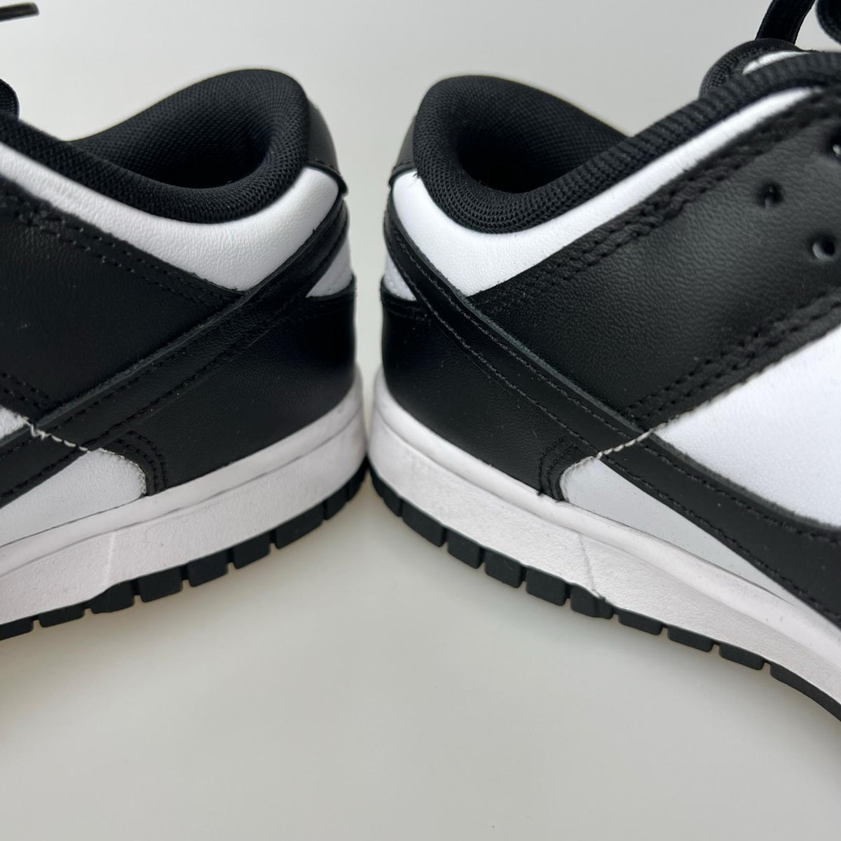 スニーカー DUNK LOW RETRO 黒白 (28.0) 28cm (US10 UK9 1/2 EU46)