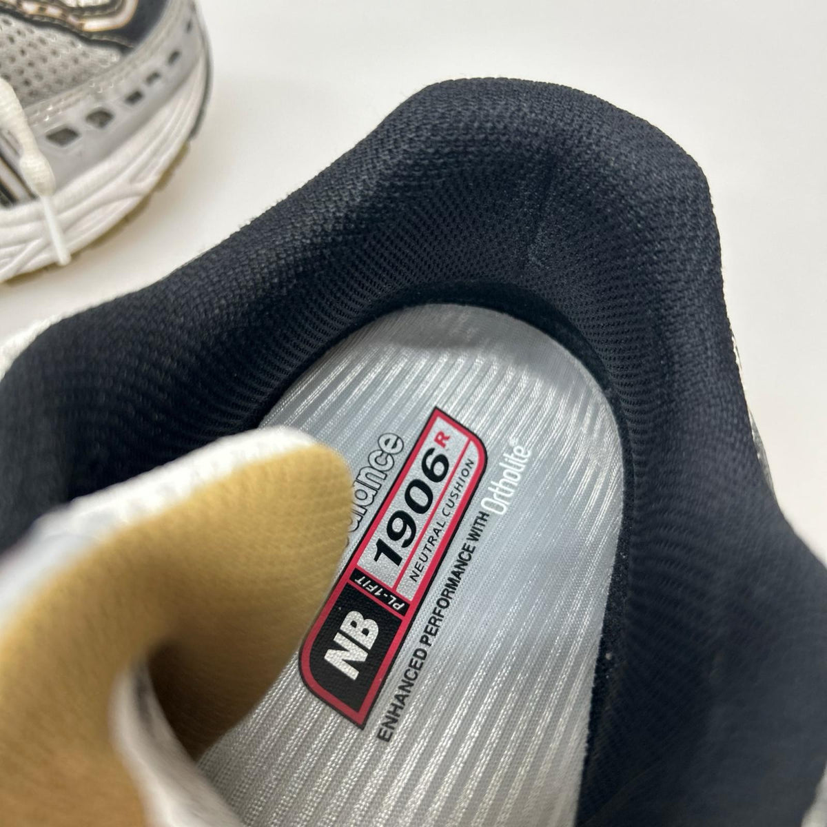 スニーカー NEW BALANCE スニーカー M1906RA 27.0 27cm (US9 UK8 1/2 EU44) ホワイト
