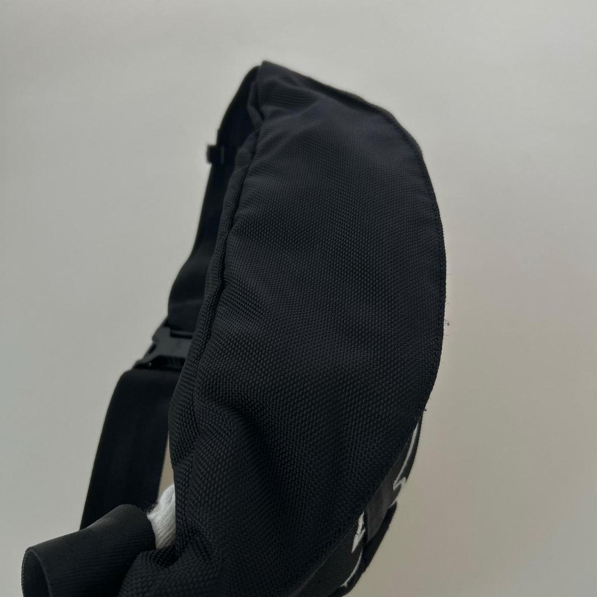 ボディバッグ × NEW ERA ウェストバッグ BLK ブラック