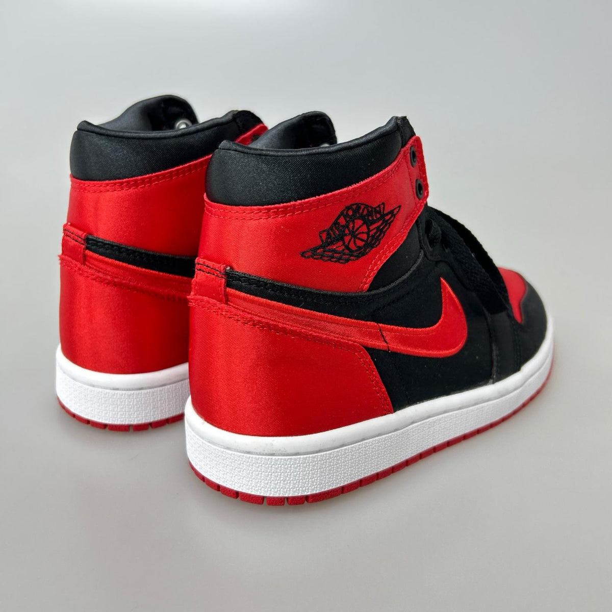 スニーカー WMNS AIR JORDAN 1 RETRO HI OG (22.5)