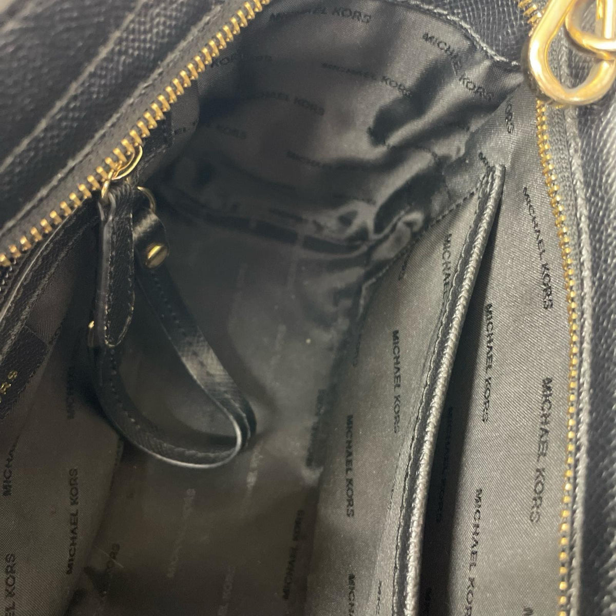 ショルダーバッグ MICHAEL KORS SELMA MD MESSENGER ショルダーバッグ ブラック ブラック