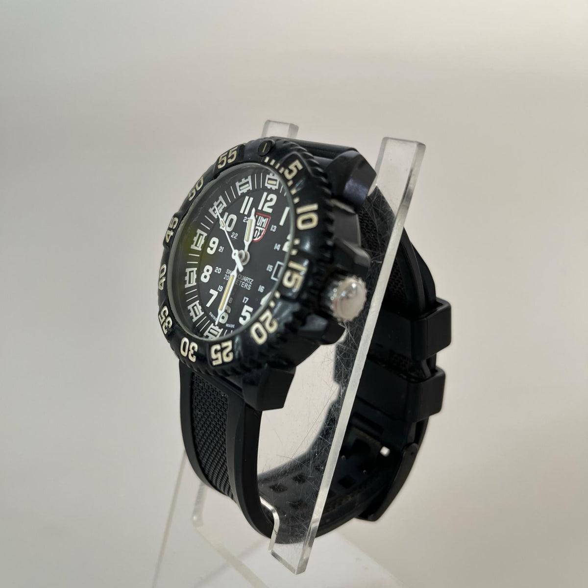 腕時計 SERIES 3050 クオーツ ブラック