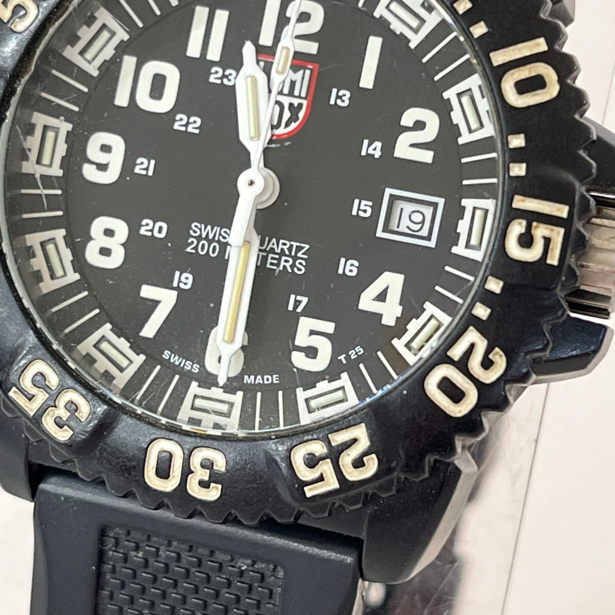 腕時計 SERIES 3050 クオーツ ブラック