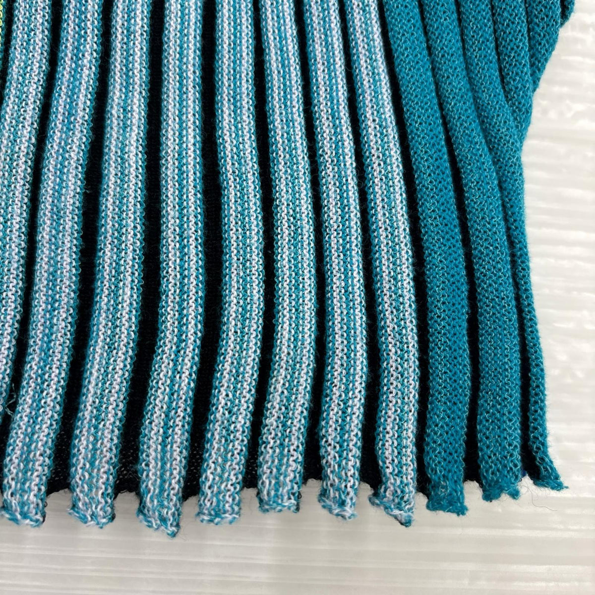 ニット アシンメトリーリブニット ノースリーブ Size2 2 マルチカラー