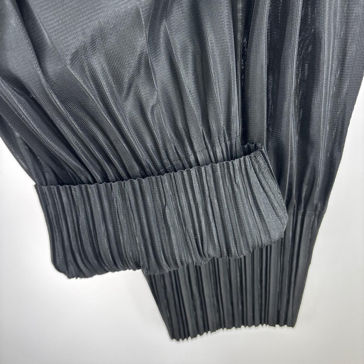 パンツ FLUFFY BASICS クロップドパンツ Size4 BLK 4 ブラック