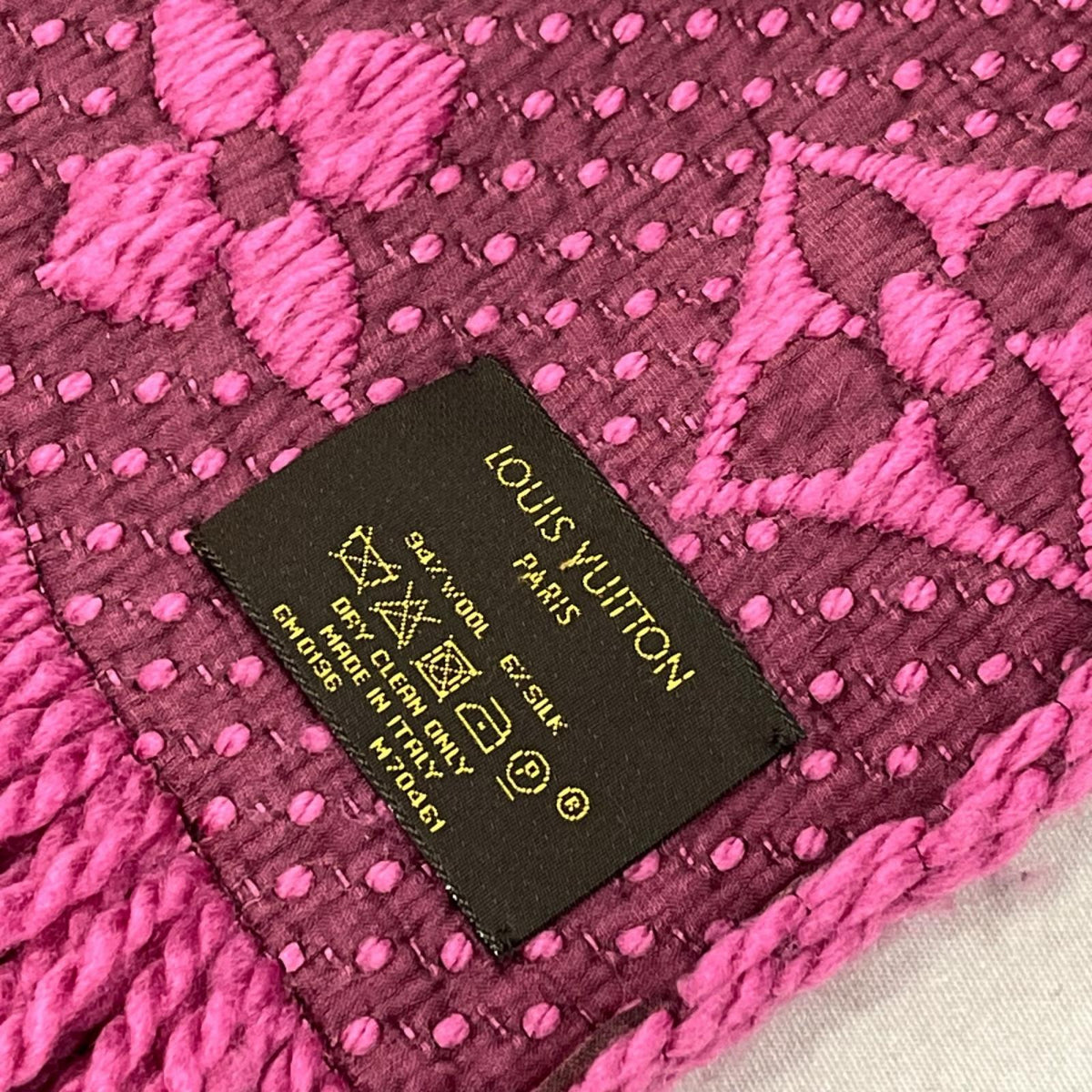 LOUIS VUITTON マフラー エシャルプロゴマニア