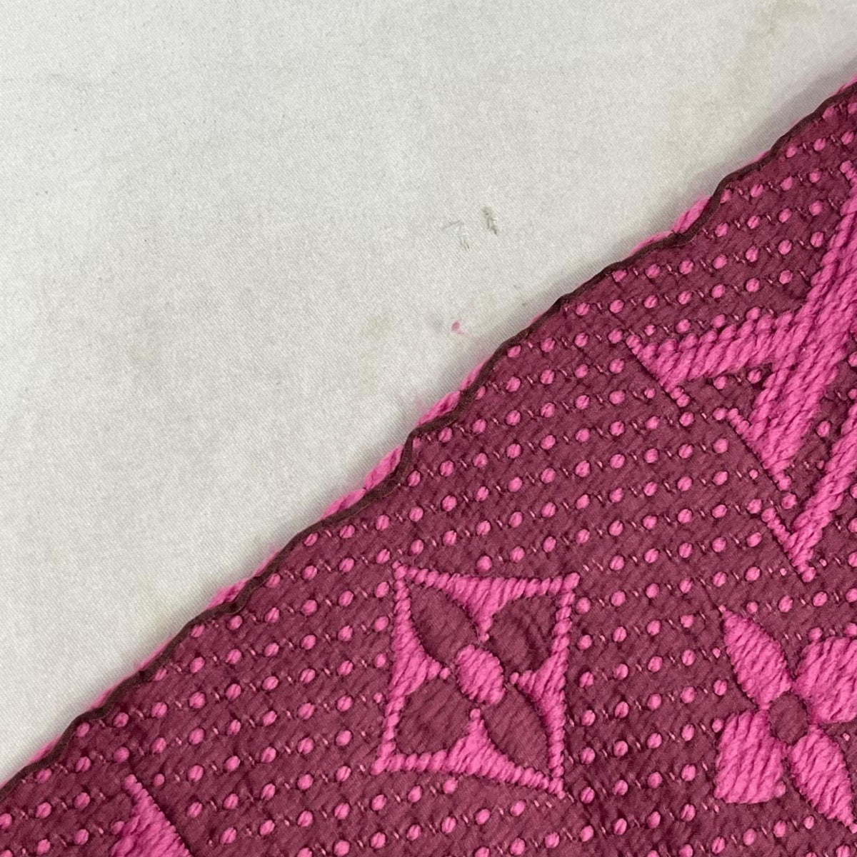 LOUIS VUITTON マフラー エシャルプロゴマニア