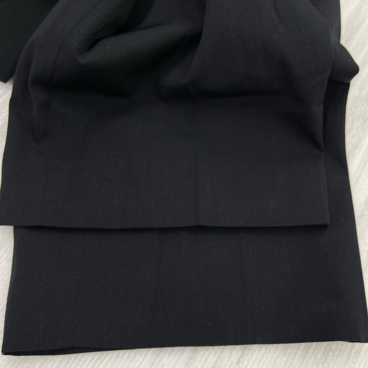 パンツ LIGHT WOOL MAX GABARDINE TWO-TUCK SLACKS 3 ブラック