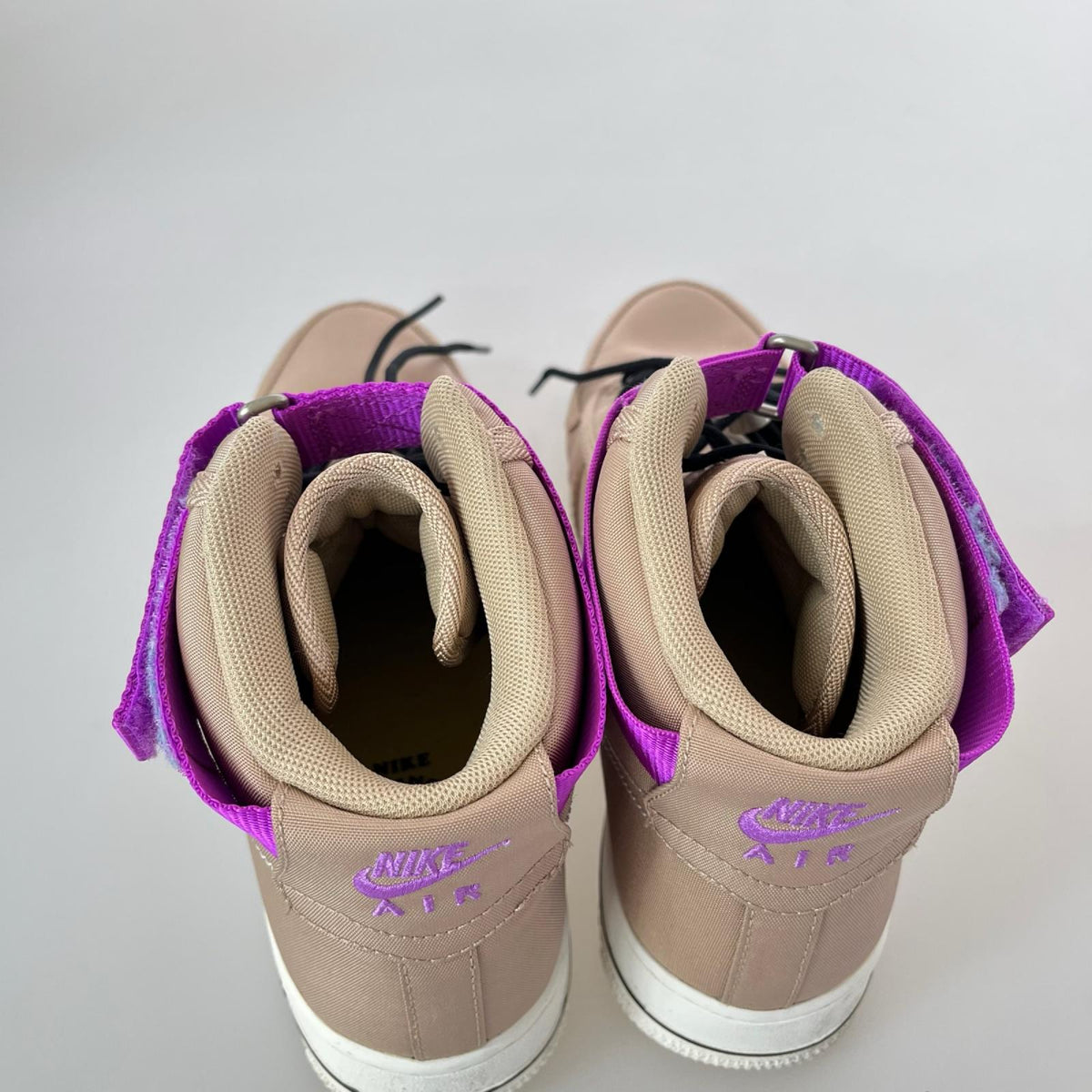 スニーカー AIR FORCE 1 HIGH ベージュ (26.0) 26cm (US8 UK7 1/2 EU42) ベージュ