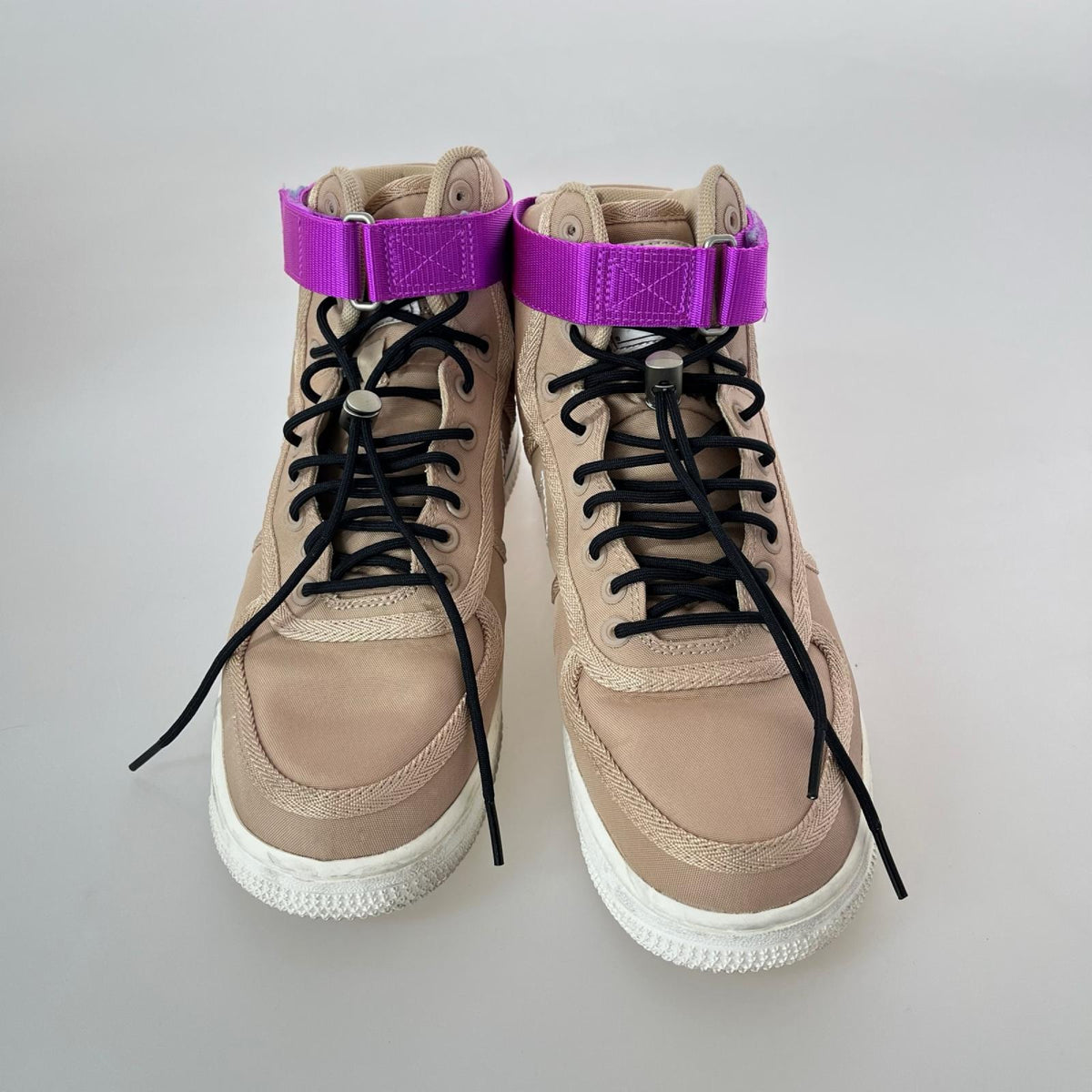 スニーカー AIR FORCE 1 HIGH ベージュ (26.0) 26cm (US8 UK7 1/2 EU42) ベージュ