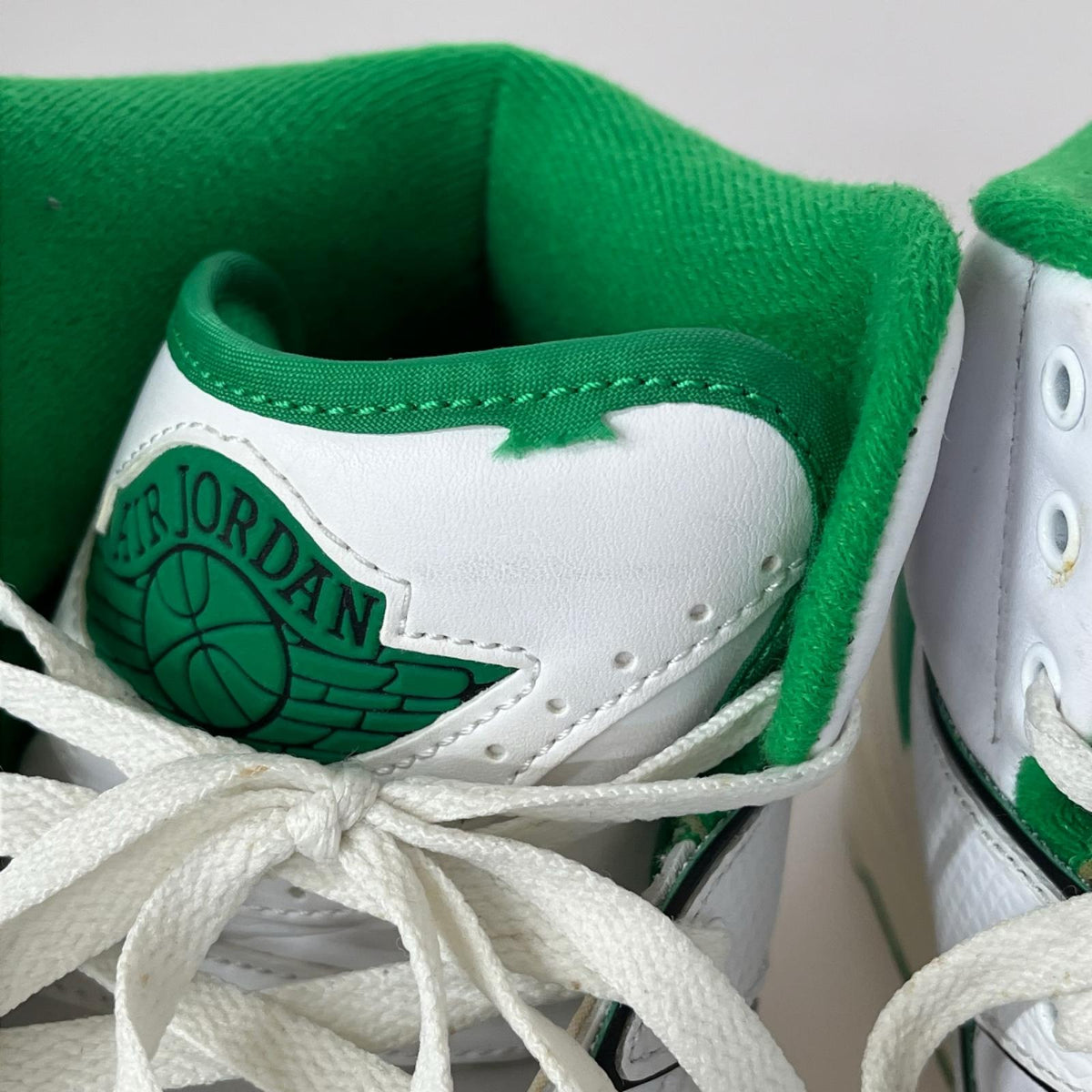 スニーカー Air Jordan 2 Retro Lucky 白緑 (27.0) 27cm (US9 UK8 1/2 EU44)