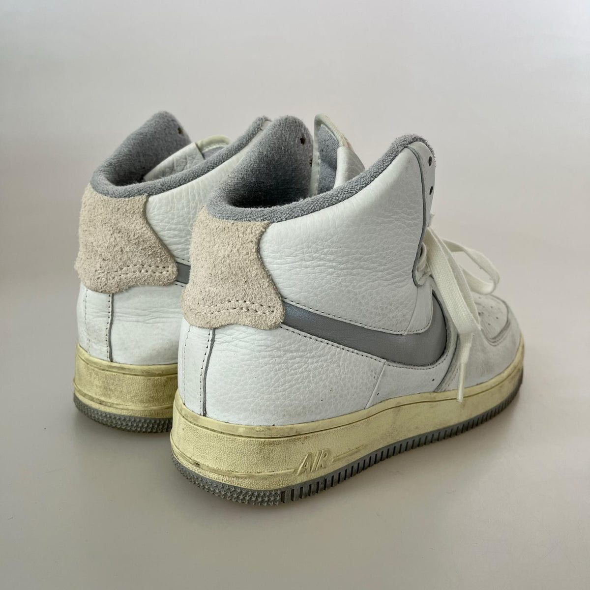スニーカー AF1 SCULPT SUMMIT ホワイト シルバー (26.0) 26cm (US8 UK7 1/2 EU42)