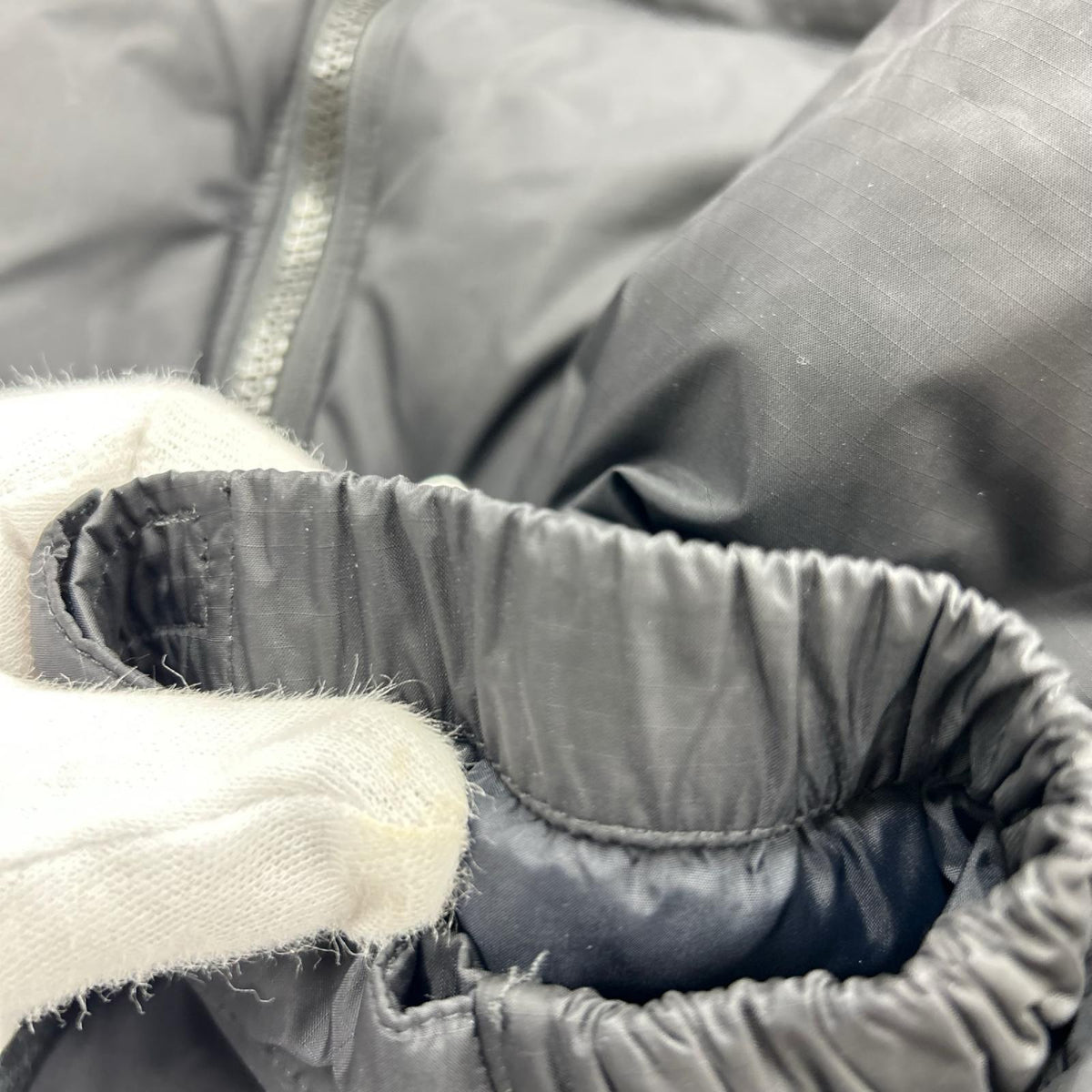 ダウンジャケット RETRO NUPTSE M ブラック