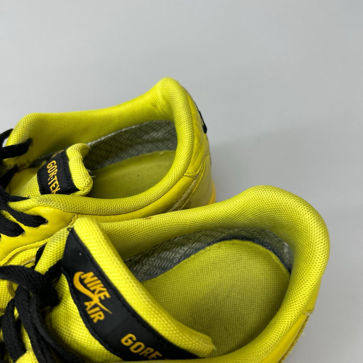スニーカー AIR FORCE 1 LOW GORE-TEX CK2630-701 27.5cm (US9 1/2 UK9 EU45) イエロー