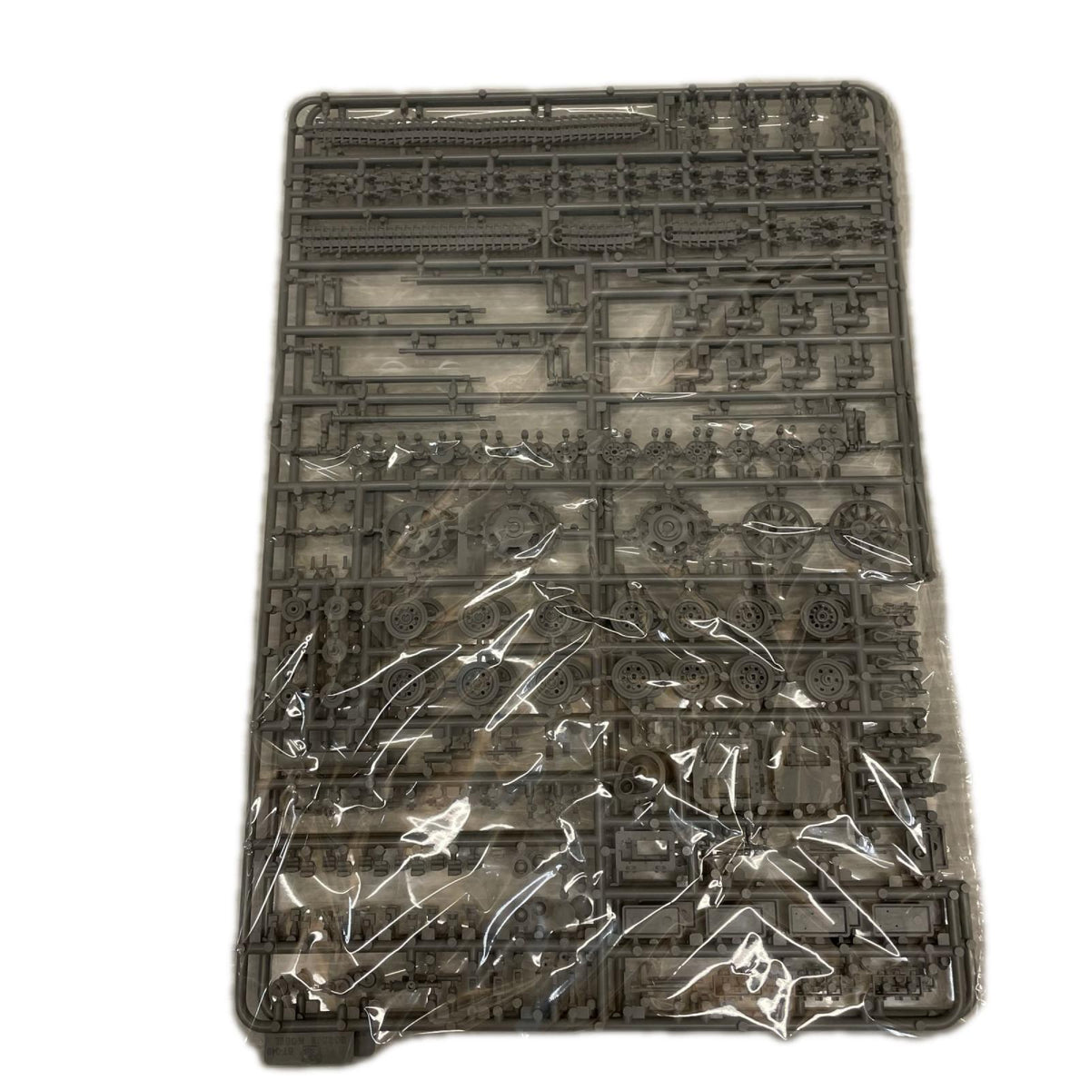 1/35 ドイツ III号突撃砲 G型 後期生産型 w/フルインテリア Border ミリタリープラモ