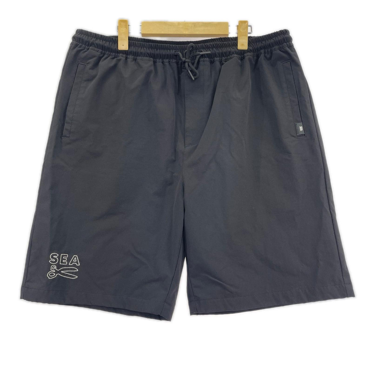 ショートパンツ DENHAM ナイロンショートパンツ XL 黒 ブラック