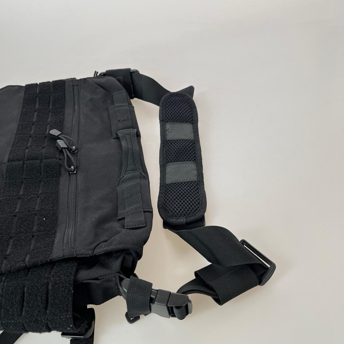 ショルダーバッグ 5.11 Tactical メッセンジャーバッグ ブラック