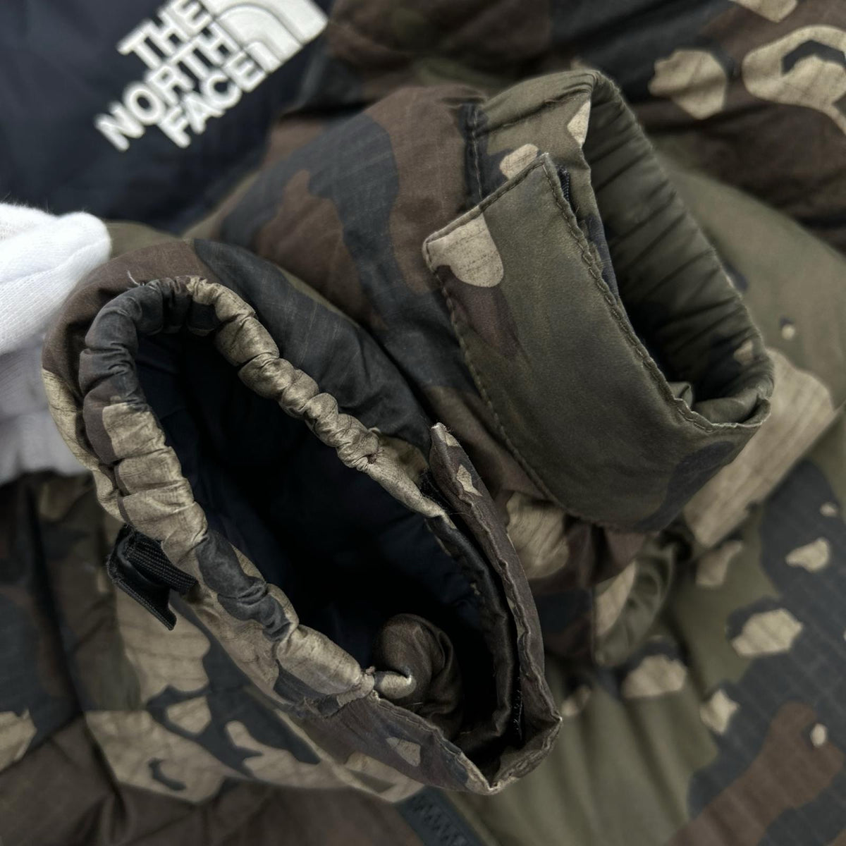ダウンジャケット 1996 NOVELTY NUPTSE JACKET (S) カモ S カーキ
