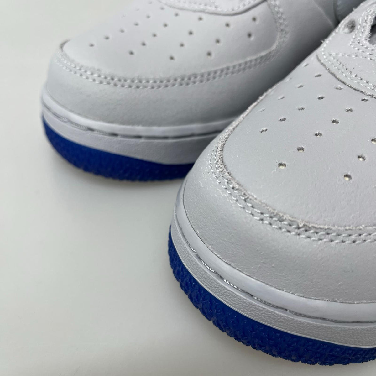 スニーカー 26年 ×Kobe Bryant Wolf Grey and Rush Blue 26cm (US8 UK7 1/2 EU42)
