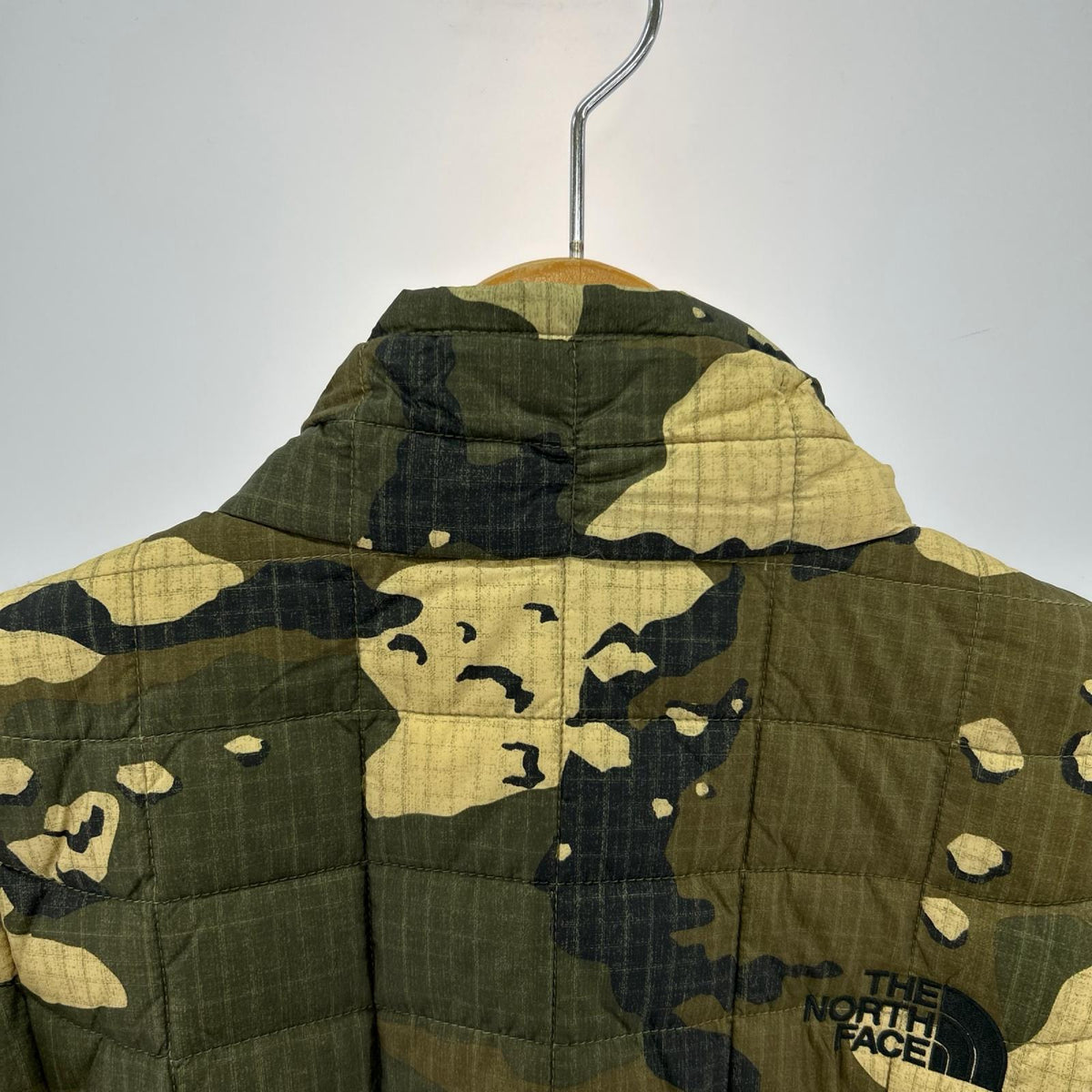 ジャケット Lightweight Thermoball Jacket S S