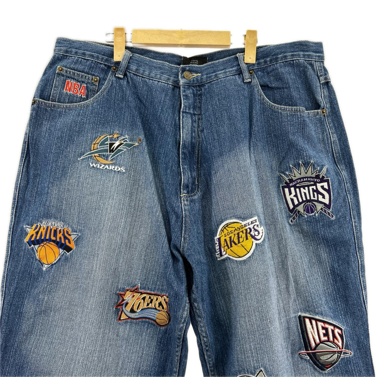 デニムパンツ UNK NBA LOGO オーバーデニム 38 38 ブルー