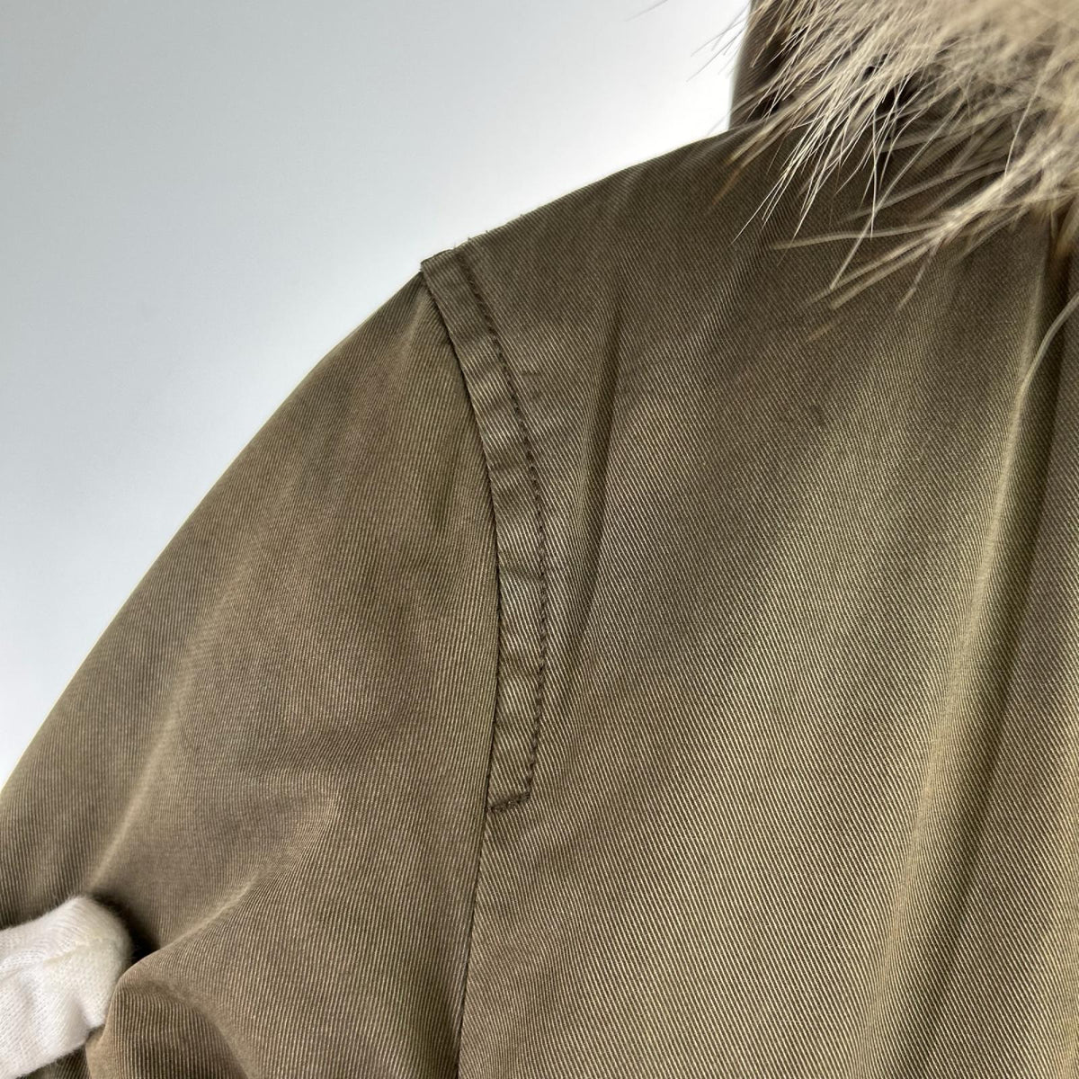 ダウンジャケット ARCTIC PARKA カモフラ カーキ (XS) カーキ