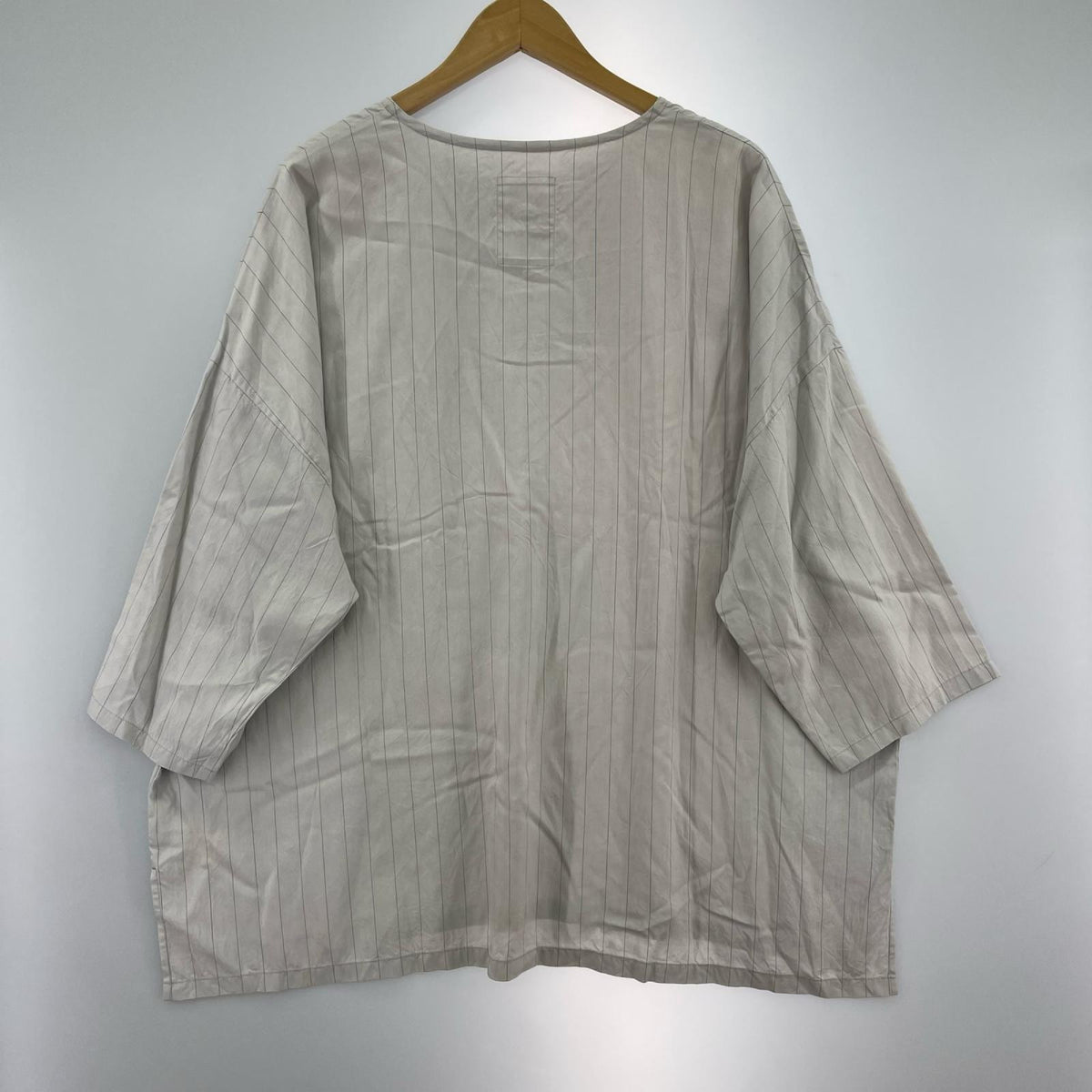 半袖Tシャツ シルクレーヨン ストライプ グレー (M) M グレー