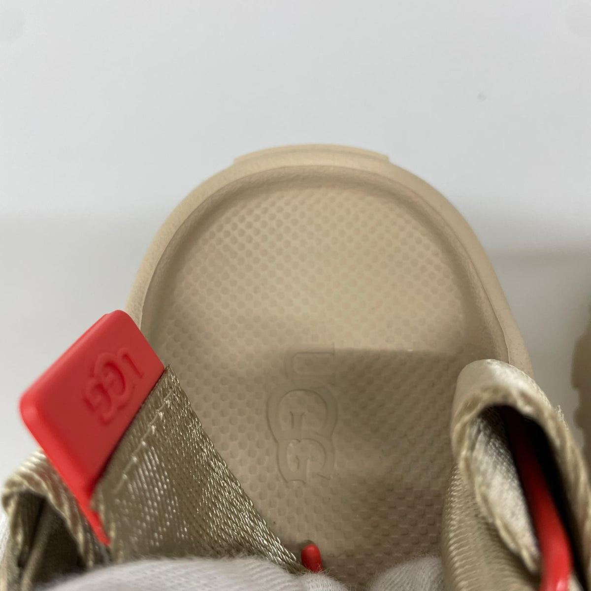 ブーツ UGG W GOLDENGLOW TOGGLE 24.0 1179370 24cm (US6 UK5 1/2 EU38) ベージュ