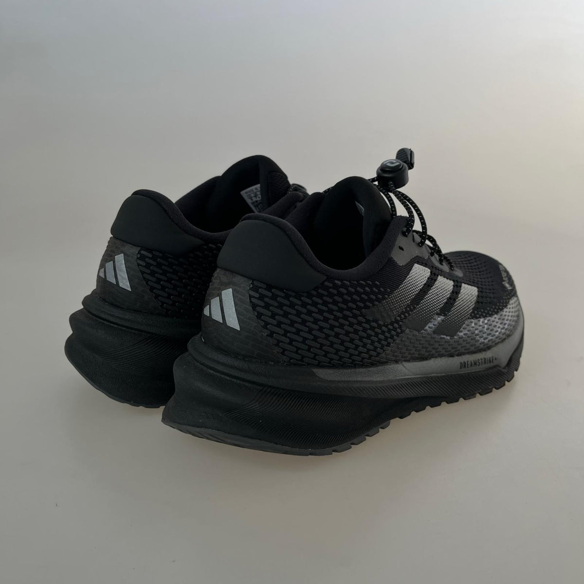 スニーカー Supernova Gore-Tex(26.0) 26cm (US8 UK7 1/2 EU42) ブラック